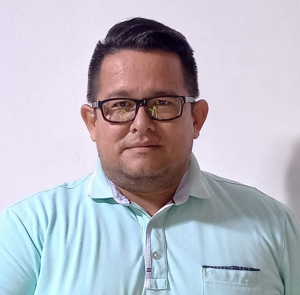 Robert Varón — Asesor de trámites de licencia en Girardot